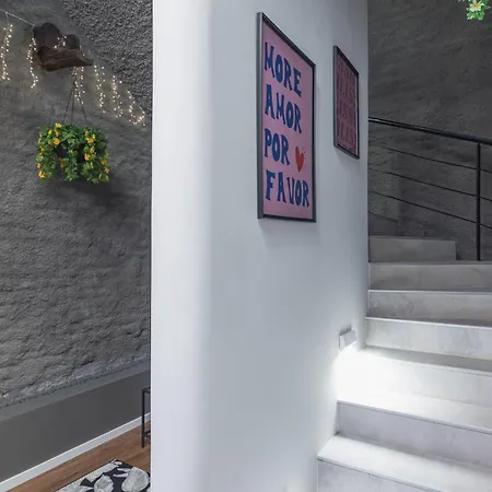 Island Bliss 蓬塔德尔加达