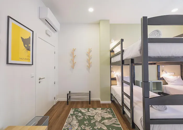 Island Bliss Hostel *